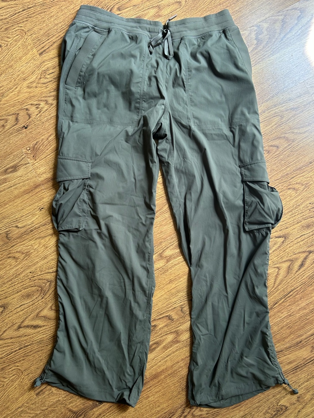 NWOT Lululemon Dance Studio Cargo Pants